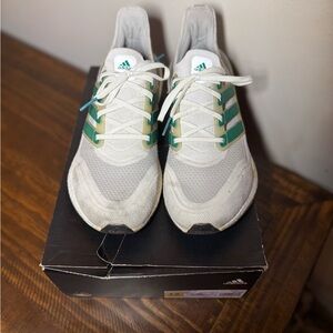 Adidas White ultraboost 21